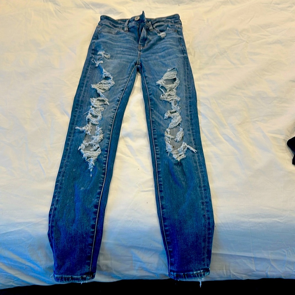 American Eagle Excellent condition skinny ripped jeans.